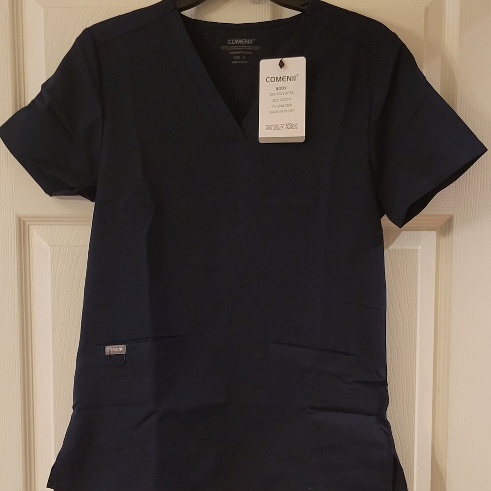 Comenii: Women's Navy Blue Scrub Top Size: S